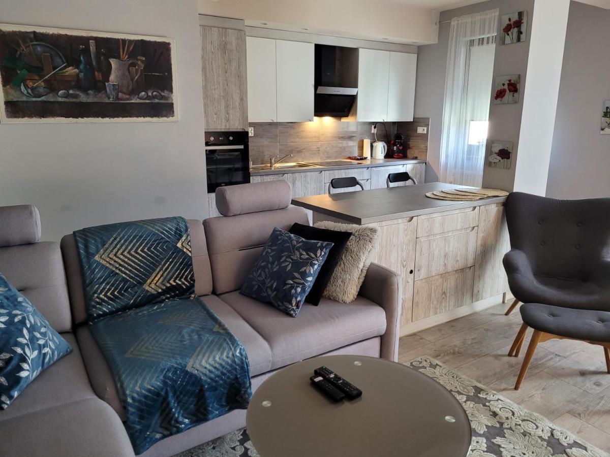 Apartament Lilla Jelenia Góra Exteriör bild